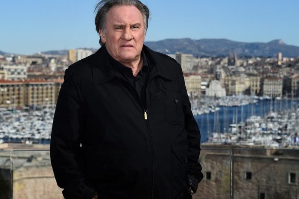 actorul gerard depardieu judecat pentru agresiune sexuala lipseste de la proces din motive de sanatate si a cerut o amanare 67212cd221c89