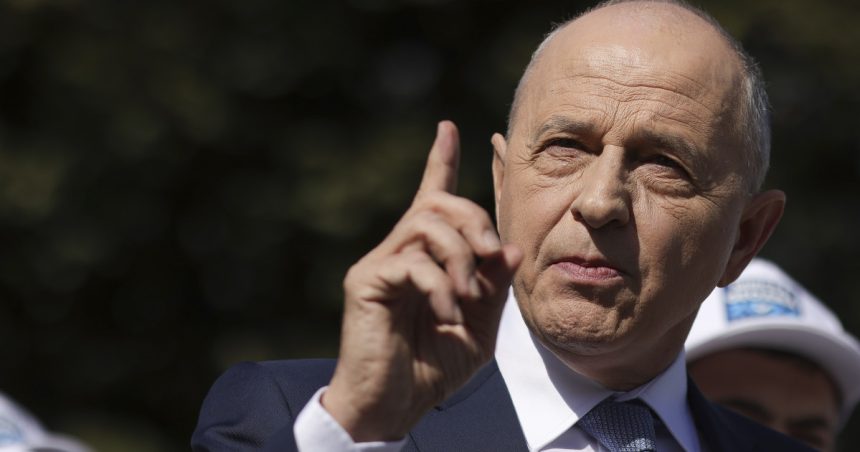 geoana foloseste informatiile jurnalistilor pe care i a acuzat la inceputul lunii ca incearca sa il compromita 672321d440c56