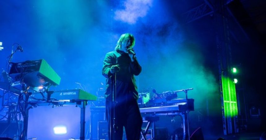 video thom yorke a plecat de pe scena dupa ce a fost huiduit de un protestatar pro palestina urca si spune ce vrei nu sta ca un las 67233021551cc