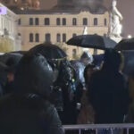 a cincea seara de proteste in bucuresti tinerii striga vrem libertate nu fascism e anuntata si o manifestatie pro georgescu 674a222fa4323