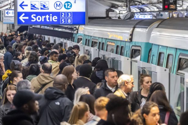 atac violent cu toporul intr o statie de tren din apropiere de paris mai multe persoane au fost ranite printre care si copii 6728d3a49fd8d