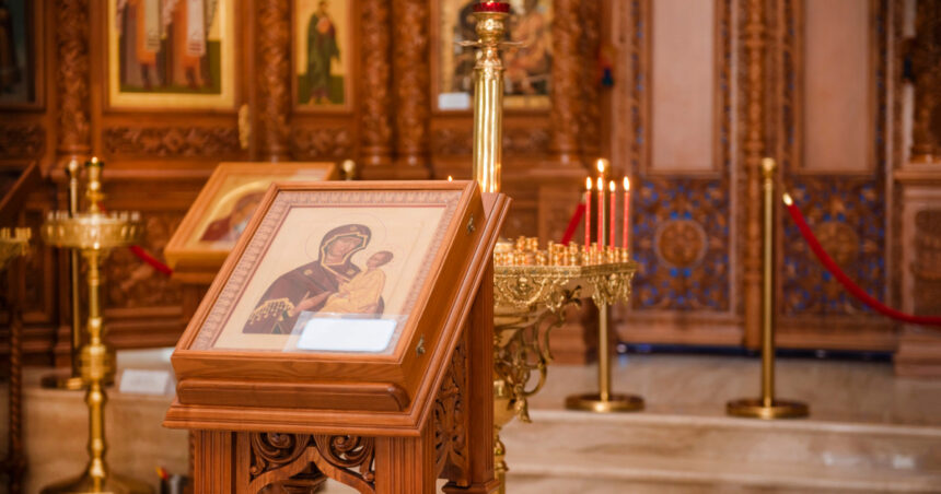 calendar ortodox 21 noiembrie intrarea in biserica a maicii domnului ce reprezinta sarbatoarea cu cruce rosie din postul craciunului 673ee05061ded