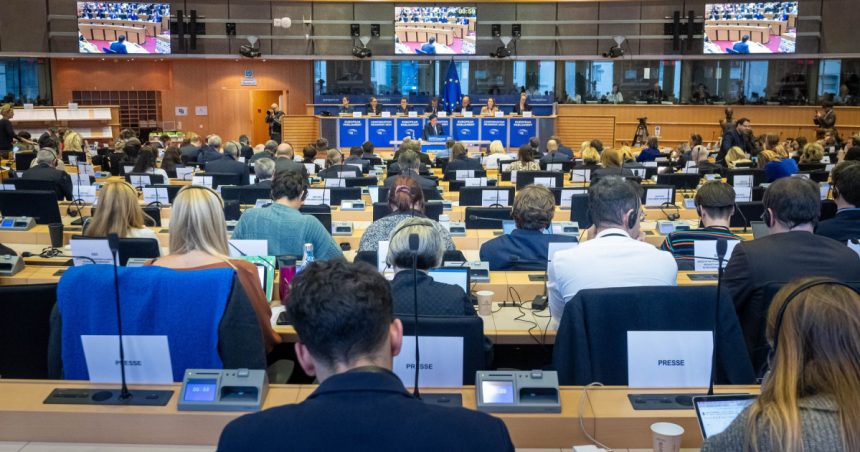 comisarul european desemnat de ungaria nu a trecut testul audierilor in pe 20 au raspuns intrebarilor in aceasta saptamana 672de8b0a3547