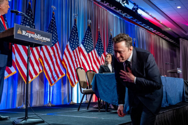 donald trump il ironizeaza pe elon musk nu vrea sa plece acasa nu pot sa scap de el pana cand n o sa mi mai placa 67387c9c72d94