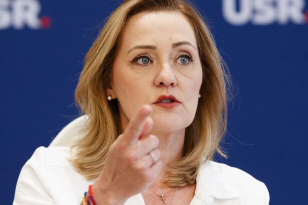 elena lasconi spune ca usr poate obtine 25 din voturi la alegerile parlamentare 6748db1b747c5
