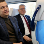 grindeanu dupa ce a mers cu primul tren nou cumparat de romania in ultimii 20 de ani urmeaza sa vina si alte 37 de garnituri noi 673e25008314e