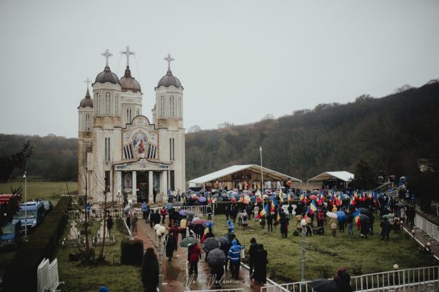 mobilizare la manastirea pestera sfantul apostol andrei peste 230 de jandarmi de la gruparea mobila constanta vor asigura ordinea publica 6749d9ff955ab