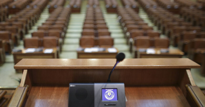 politico cele mai importante alegeri din ultimii 35 de ani scrutinul parlamentar va arata daca romania merge spre extrema dreapta 6749f4826eb3f