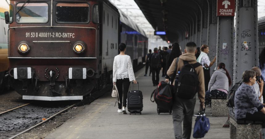 primul tren cumparat de romania in ultimii 20 de ani intra in circulatie pe 20 noiembrie 6730a1e962888