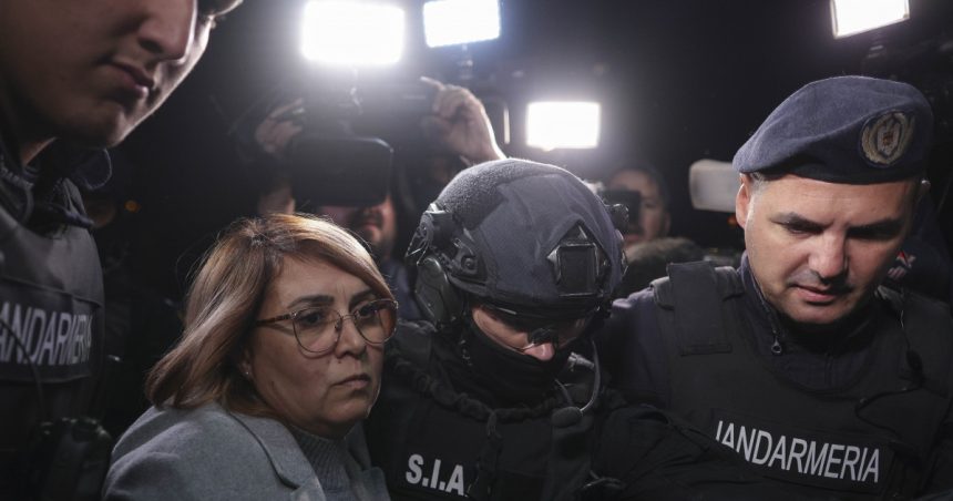 rasturnare de situatie in asasinatul de la arad instanta a decis ca laura crisan si presupusii complici sa fie arestati preventiv 6734f684b4c1f