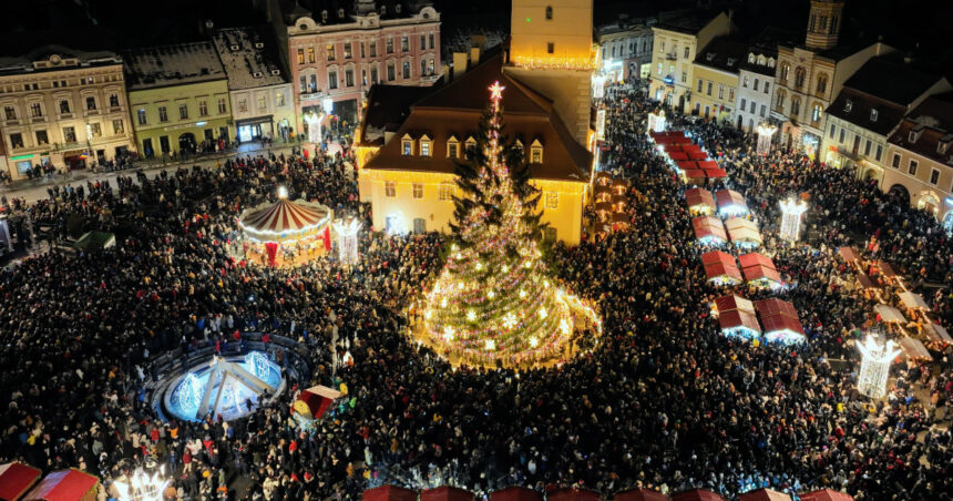 targul de craciun din brasov poate fi vizitat incepand de vineri 29 noiembrie casutele din piata mare au un concept nou in acest an 67383f6fce925
