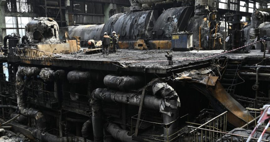 ucrainenii se lupta contracronometru sa repare reteaua electrica distrusa de rusi anticipam o iarna foarte grea 672c49dd86992