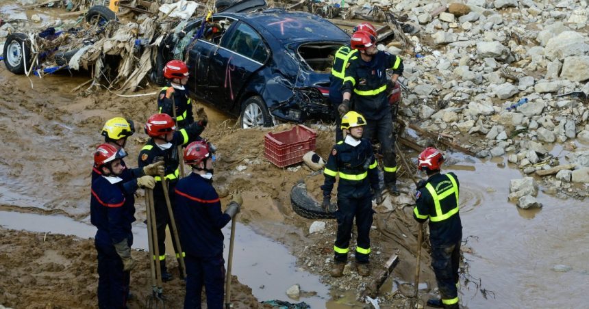 video inca doi romani au fost identificati printre decedatii din spania in urma inundatiilor catastrofale 6736642370f9f
