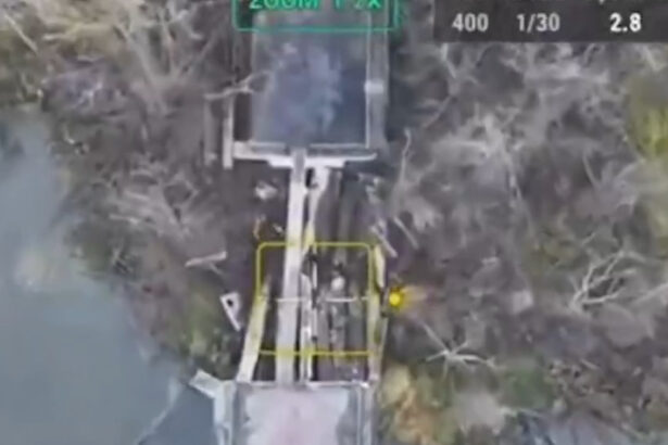 video o alta incercare nereusita a inamicului ucrainenii au distrus cu o drona un steag plantat de sabotori rusi in regiunea cernihiv 6738d0cdd1414