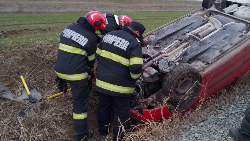accident pe dn 39 o tanara de 22 de ani fara permis si beata s a rasturnat cu masina pe sosea 67713dc1e0f87
