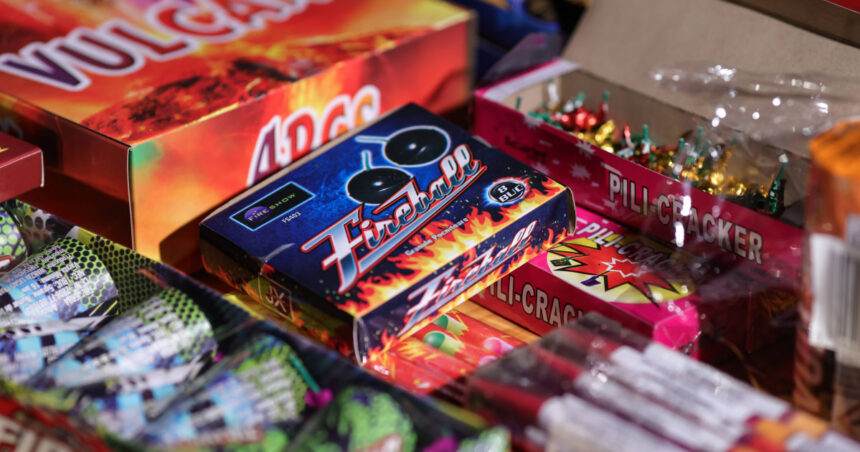 actiunea pirotehnic politistii au confiscat peste 92 de tone de petarde si artificii 67737b9a62438