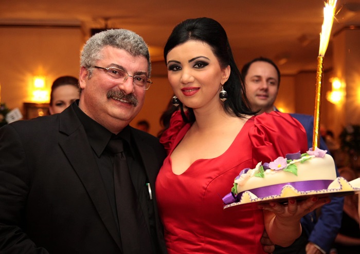 adriana bahmuteanu va avea un program de vizite stabilit de instanta pentru copiii sai care raman in casa lui prigoana dupa moartea acestuia 6762e6f92a0fa