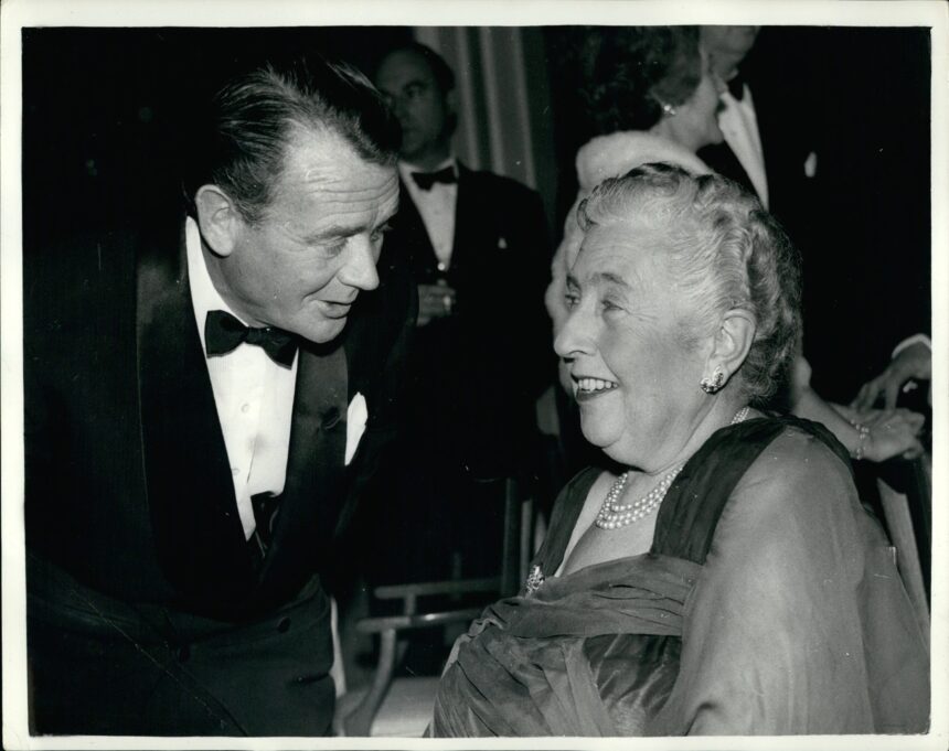 agatha christie regina crimelor si misterelor cea mai bine vanduta romaniciera din toate timpurile 6761bc161c0e9