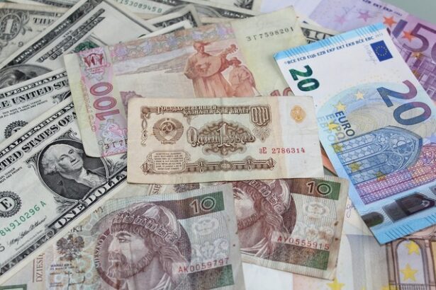 avertisment volatilitate ridicata pe piata valutara si tensiuni comerciale in crestere in 2025 67504018d4172