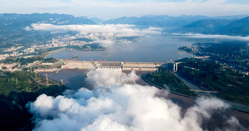 China va construi cea mai mare hidrocentrală din lume. Câte persoane vor fi afectate de megastructura ordonată de Beijing. 1 china va construi cea mai mare hidrocentrala din lume cate persoane va afecta megastructura ordonata de beijing 676d2ac092ece