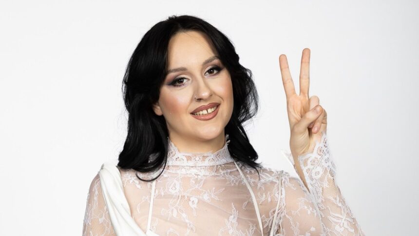 cine este raluca moldoveanu de la vocea romaniei face parte din echipa horia brenciu si theo rose 67642e28b4ed9