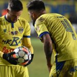 concurenta pentru genoa noul dennis man din superliga ofertat de rivala din campionat 6772c8192bfa2