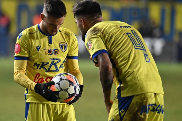 concurenta pentru genoa noul dennis man din superliga ofertat de rivala din campionat 6772c8192bfa2