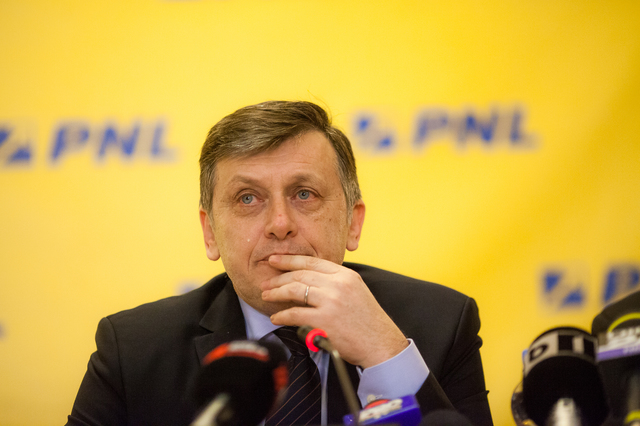 crin antonescu confirma ca exista o discutie pentru candidatura sa la presedintie din partea coalitei dar vine cu o nuanta 676859ff0b590