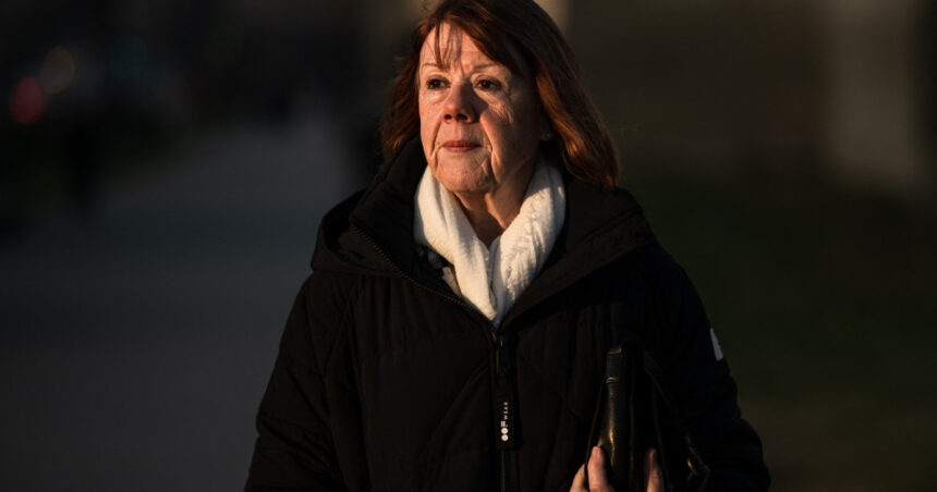 curajul ei a miscat lumea intreaga gisele pelicot omagiata de presedintele macron si alti politicieni la finalul procesului 67658b3309b50