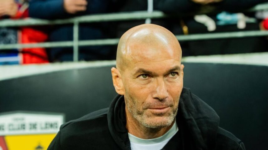 curiosul caz zinedine zidane spaniolii au aflat cu ce se ocupa acum dupa ce a refuzat toate ofertele de a antrena din nou 676958f9add76