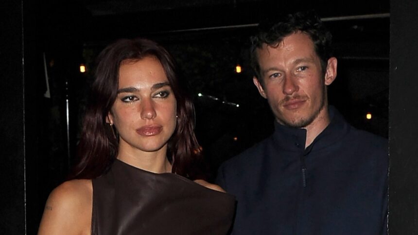 dua lipa a fost ceruta in casatorie de callum turner cantareata si actorul sunt impreuna de un an 676eb01ee8d9d