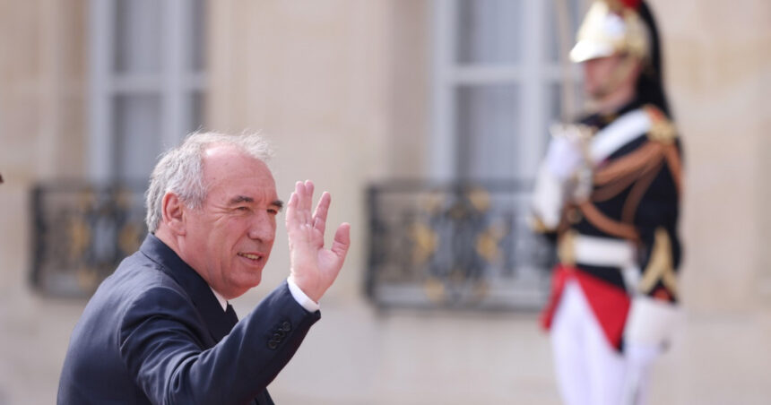 emmanuel macron l a numit premier pe francois bayrou un vechi politician de centru 675c372a9f786