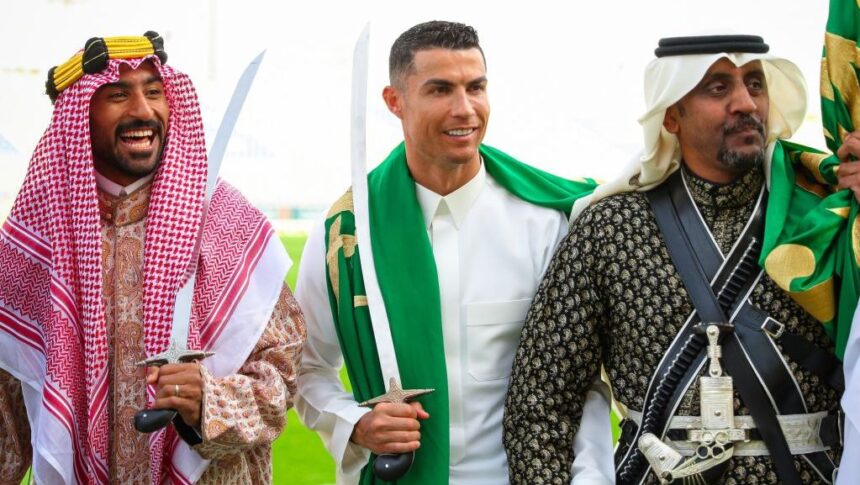 exclusiv a lucrat in zona araba inainte sa fie la moda am avut sansa sa antrenez la cele mai mari cluburi din acea zona 676a4f0fe153e