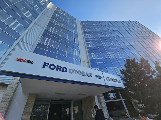exclusiv ultima ora ford otosan nou record de productie la craiova cu o luna inainte de finalul anului grafic 6773ff155a8ad