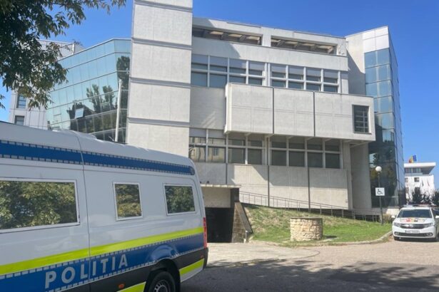 fostul sef al diviziei trafic din cfr constanta acuzat de luare de mita azi termen la tribunal 675faf9a80819