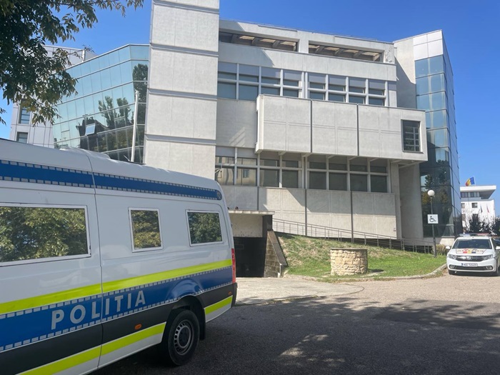 fostul sef al diviziei trafic din cfr constanta acuzat de luare de mita azi termen la tribunal 675faf9a80819