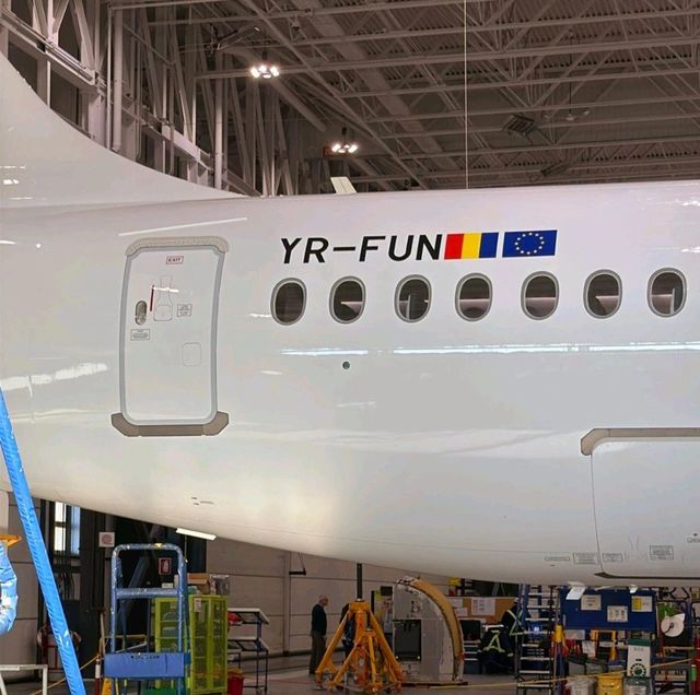 foto a doua aeronava airbus a220 300 din flota animawings a ajuns in romania singurele aeronave de acest fel din romania 67659ac5c3d53