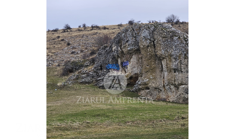 foto cheile dobrogei cu o vechime de aproape 2 milioane de ani au fost vandalizate cu grafitti 67712af38459d