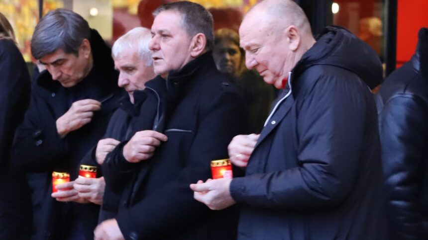 foto imaginile durerii piturca si lacatus devastati de suferinta dupa decesul lui duckadam 67500286c8a60