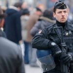 Franța, în stare de alertă: amenințare cu bombă la meciul Nantes – Rennes. Doi bărbați arestați. Detaliile cazului. 2 franta in stare de alerta amenintare cu bomba la meciul nantes rennes doi barbati arestati detaliile cazului 6756f1f47dbb6