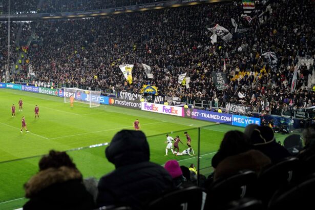 galerie foto brutal ce au patit fanii lui manchester city care n au mai suportat si voiau sa plece la 2 0 pentru juve 675a0cf147d1e