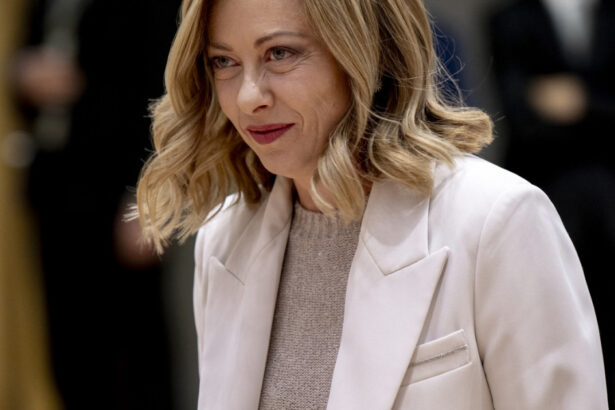 giorgia meloni demisioneaza din functia de presedinte al grupului conservatorilor si reformistilor europeni 675f449f36aa4