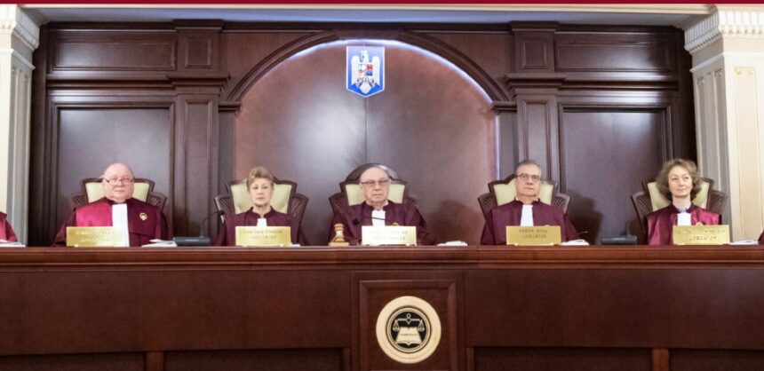 iata cine sunt judecatorii ccr care au decis anularea primului tur al alegerilor prezidentiale si ce atributii au unul dintre ei este din medgidia 6758bed722b13