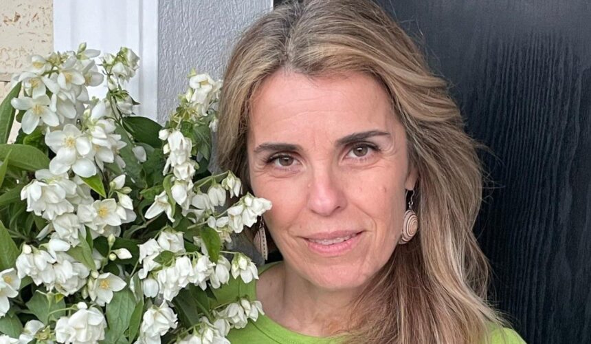 imagini virale cu sotia lui calin georgescu cristela alergand in costum de baie prin zapada 675ee4a4cbfff