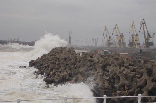 infotrafic porturile de la marea neagra inchise se circula in conditii de ploaie pe multe sosele din sudul tarii 676bb86d1a4d1