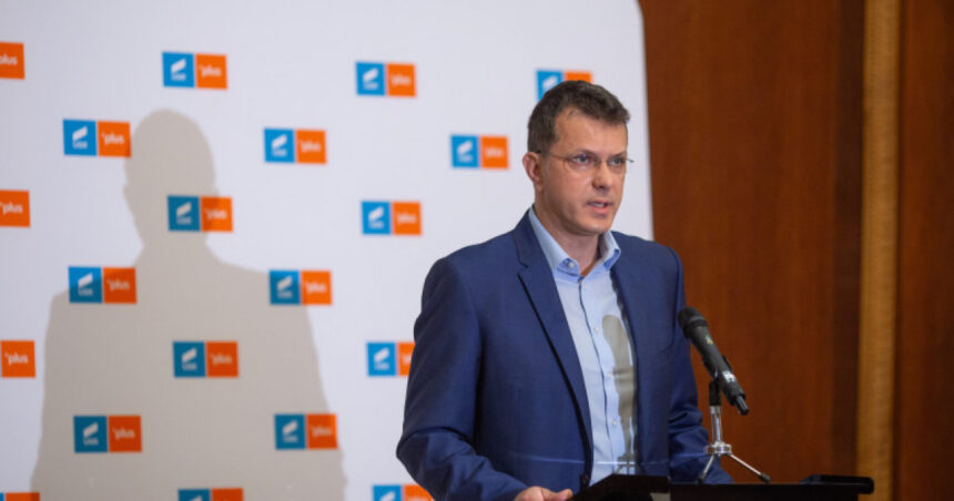 ionut mosteanu despre un candidat unic la prezidentiale ar fi o greseala practic ne am lega singuri sireturile 676162f7b43aa