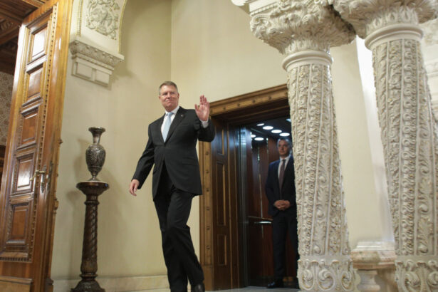 klaus iohannis consultari cu partidele pentru desemnarea unui nou premier de la ora 12 00 ordinea in care intra partidele 6767b6dc5ad5a
