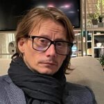 marius manole apel pentru romani de ziua nationala a romaniei nu si fac chip cioplit dintr un diavol coborat pe pamant in chip de inger 674c6fe809f67