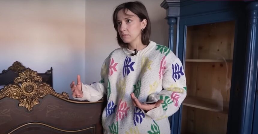 modificarile pe care le a facut dana rogoz la casa de la viscri cand am achizitionat o nu exista acest zid era o ruina pe care nu voia sa o cumpere nimeni 6756ea3fccac3