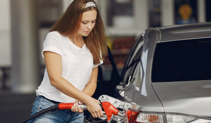 motorina si benzina se scumpesc de la 1 ianuarie 2025 676ef3ebb2bd2